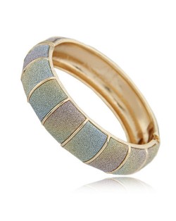 Graceful Dull Polish Texture Joints Fashion Bangle - Gradient