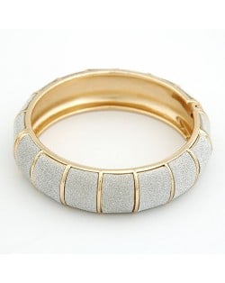 Graceful Dull Polish Texture Joints Fashion Bangle - Golden