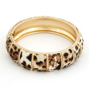 Graceful Dull Polish Texture Joints Fashion Bangle - Leopard