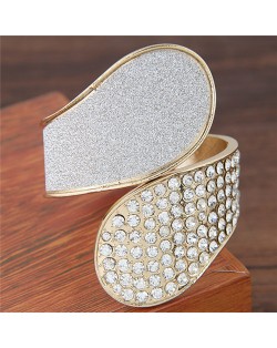 Rhinestone Inlaid Waterdrops and Dull Polish Texture Combo Design Fashion Bangle - Silver