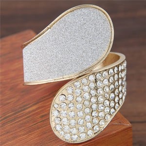 Rhinestone Inlaid Waterdrops and Dull Polish Texture Combo Design Fashion Bangle - Silver
