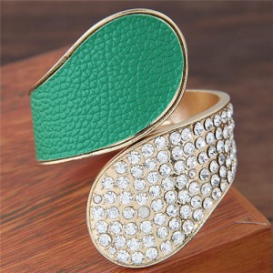Rhinestone Inlaid Waterdrops and Dull Polish Texture Combo Design Fashion Bangle - Green