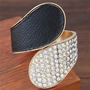 Rhinestone Inlaid Waterdrops and Dull Polish Texture Combo Design Fashion Bangle - Black