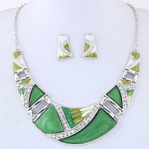 Rhinestone Inlaid Oil Spot Glazed Split Joint Fashion Statement Necklace and Earrings Set - Green