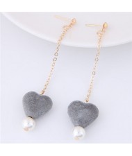 Fluffy Heart and Pearl Pendants Dangling Stud Earrings - Gray