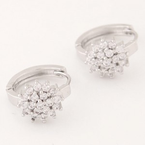 Luxurious Cubic Zirconia Sweet Flower Korean Fashion Ear Clips - Silver