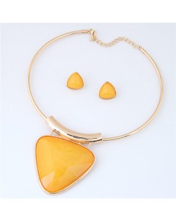 Cute Triangle Resin Gem Golden Alloy Fashion Necklet and Stud Earrings Set - Yellow