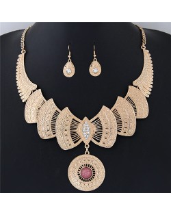 Rhinestone Decorated Feather Inspired Hollow-out with Round Pendant Fashion Necklace and Earrings Set - Golden