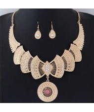 Rhinestone Decorated Feather Inspired Hollow-out with Round Pendant Fashion Necklace and Earrings Set - Golden