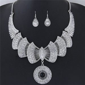 Rhinestone Decorated Feather Inspired Hollow-out with Round Pendant Fashion Necklace and Earrings Set - Silver and Black