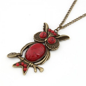 Gem Embellished Vintage Night Owl Pendant Fashion Necklace - Red