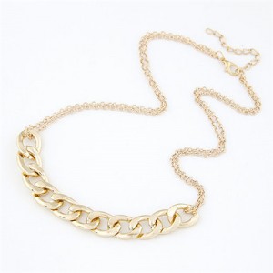 Chunky Chain Pendant Golden High Fashion Short Costume Necklace