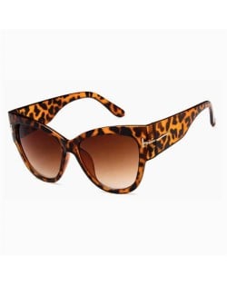8 Colors Available Golden Decoration Embellished Cat Eye Shape Street High Fashion Sunglasses