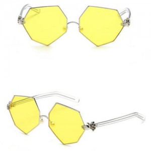 4 Colors Available Irregular Shape Spectacle Lens with Hands Held Frame Design Fashion Sunglasses