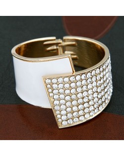 Czech Rhinestone Inlaid Luxurious Style Open-end Fashion Bangle - Golden