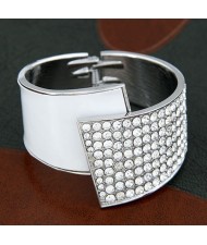 Czech Rhinestone Inlaid Luxurious Style Open-end Fashion Bangle - Silver