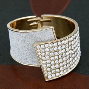 Czech Rhinestone Inlaid Luxurious Dull Polish Style Open-end Fashion Bangle - Golden