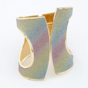 Hollow Style High Fashion Fan-shape Design Dull Polished Texture Wide Golden Costume Bangle - Gradient Color