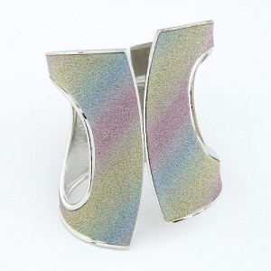 Hollow Style High Fashion Fan-shape Design Dull Polished Texture Wide Silver Costume Bangle - Gradient Color