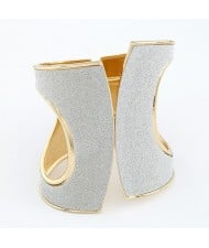 Hollow Style High Fashion Fan-shape Design Dull Polished Texture Wide Golden Costume Bangle