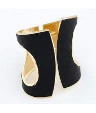 Hollow Style High Fashion Fan-shape Design Leather Texture Wide Golden Costume Bangle - Black