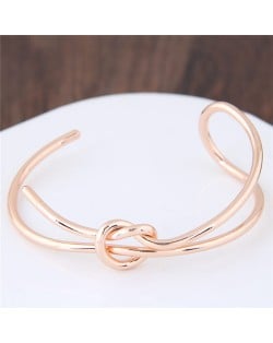 Artistic Bowknot Handmade Alloy Fashion Bangle - Golden