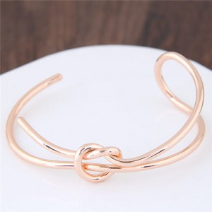 Artistic Bowknot Handmade Alloy Fashion Bangle - Golden