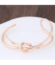 Artistic Bowknot Handmade Alloy Fashion Bangle - Golden