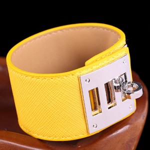 Bold Punk Style Alloy Decoration Design Wide Leather Bracelet - Yellow