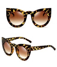 8 Colors Available Bold Frame Super Cool Cat Eye Shape High Fashion Sunglasses
