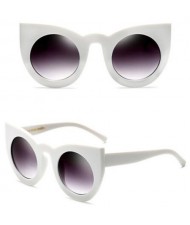 8 Colors Available Bold Frame Super Cool Cat Eye Shape High Fashion Sunglasses