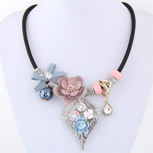 Delicate Flowers on the Leaf Design Fashion Statement Necklace - Pink
