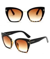 8 Colors Available Cat Eye Frame Leopard Prints Theme Star Fashion Sunglasses