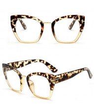 8 Colors Available Cat Eye Frame Leopard Prints Theme Star Fashion Sunglasses