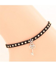 Alloy Studs Fashion Floral Key Pendant Women Anklet