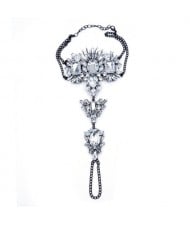 Shining Exaggerating Rhinestone Floral Style Women Fashion Anklet - Black