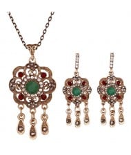 Graceful Vintage Hollow Flower with Tassel Design Costume Necklace and Earrings Set - Green