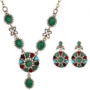 Resin Gems and Rhinestone Embellished Vintage Floral Style Costume Necklace and Earrings Set - Green