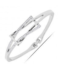 Rhinestone Inlaid Graceful Bowknot Design Alloy Bangle - Silver