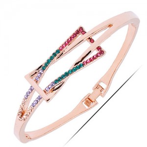 Rhinestone Inlaid Graceful Bowknot Design Alloy Bangle - Golden
