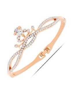 Cubic Zirconia and Rhinestone Embellished Queen Crown Design Fashion Bangle - Golden
