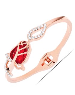 Rose Bud Design Golden Fashion Bangle