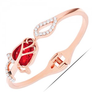 Rose Bud Design Golden Fashion Bangle