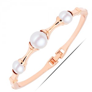 Pearl Inlaid Graceful Joints Design Golden Fashion Bangle