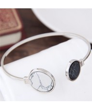 Black and White Gem Embellished Round Decoration Design Fashion Bangle - Silver