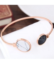 Black and White Gem Embellished Round Decoration Design Fashion Bangle - Golden