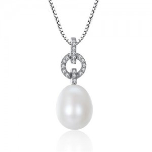 AAA Level Cubic Zirconia Inlaid Romantic Round Pendant with Natural Pearl Design 925 Sterling Silver Necklace