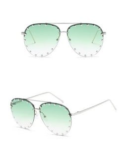 7 Colors Available Studs Decorated Frame Design Frog Eye Shape High Fashion Sunglasses