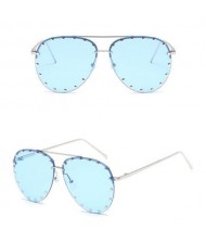 7 Colors Available Studs Decorated Frame Design Frog Eye Shape High Fashion Sunglasses