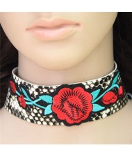 Roses Embroidery Snake Leather Texture Fashion Choker Necklace